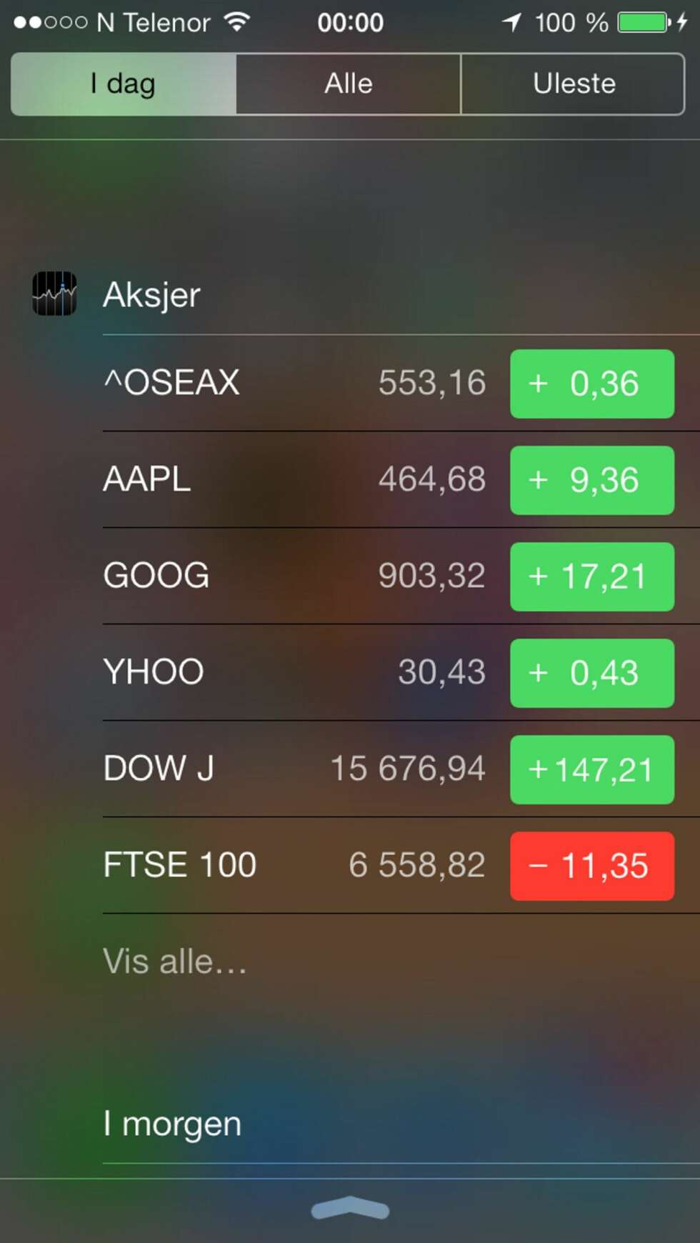 VARSLINGSSENTERET: Varslingssenteret på iOS 7 er blitt oppgradert og inneholder flere elementer og gir en oversikt over vær, kalender og andre hendelser. VARSLINGSSENTERET: Varslingssenteret på iOS 7 er blitt oppgradert og inneholder flere elementer og gir en oversikt over vær, kalender og andre hendelser.