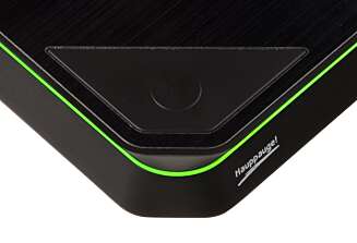 ETT TRYKK: Så snart Hauppauge HD PVR 2 Gaming Edition er satt opp, trenger du bare trykke en gang på toppen av boksen for å sette igang opptak. ETT TRYKK: Så snart Hauppauge HD PVR 2 Gaming Edition er satt opp, trenger du bare trykke en gang på toppen av boksen for å sette igang opptak.
