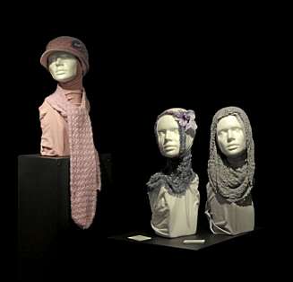 UTFORDRENDE: Ved å designe haute couture-hijaber og feire plagget, utfordres det tradisjonelle synet på klesplagget. UTFORDRENDE: Ved å designe haute couture-hijaber og feire plagget, utfordres det tradisjonelle synet på klesplagget.