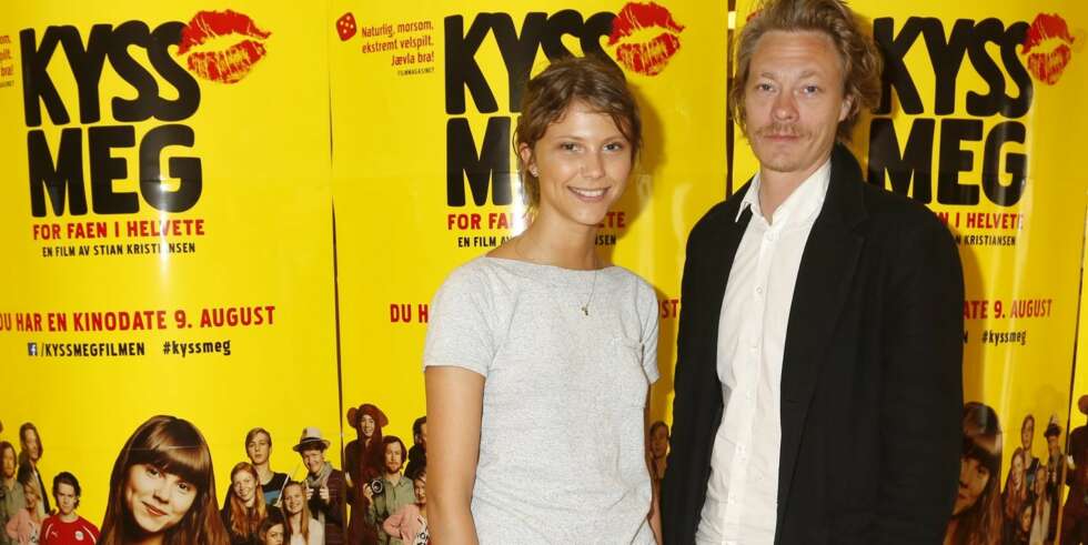 PÅ KINO: I "Kyss meg for faen i helvete" spiller nykommer Eili Harboe mot veteranen Kristoffer Joner.(Foto: Lasse Eriksson) PÅ KINO: I "Kyss meg for faen i helvete" spiller nykommer Eili Harboe mot veteranen Kristoffer Joner.(Foto: Lasse Eriksson)