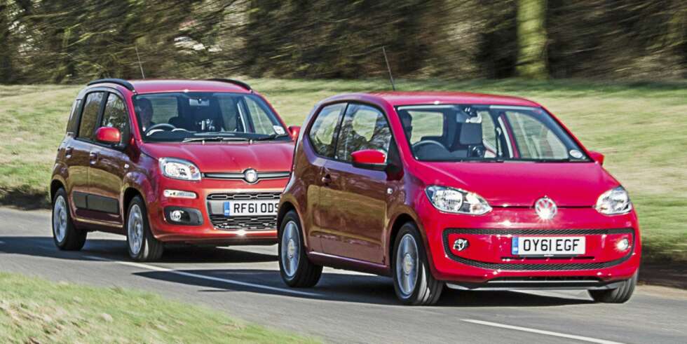 DUELL PÅ LANDEVEIEN: VW Up vs Fiat Panda. DUELL PÅ LANDEVEIEN: VW Up vs Fiat Panda.