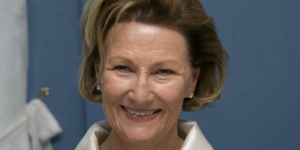 STRÅLER: Dronning Sonja holder seg utrolig godt, og få ville tippet at hun fyller 75 år i dag. STRÅLER: Dronning Sonja holder seg utrolig godt, og få ville tippet at hun fyller 75 år i dag.