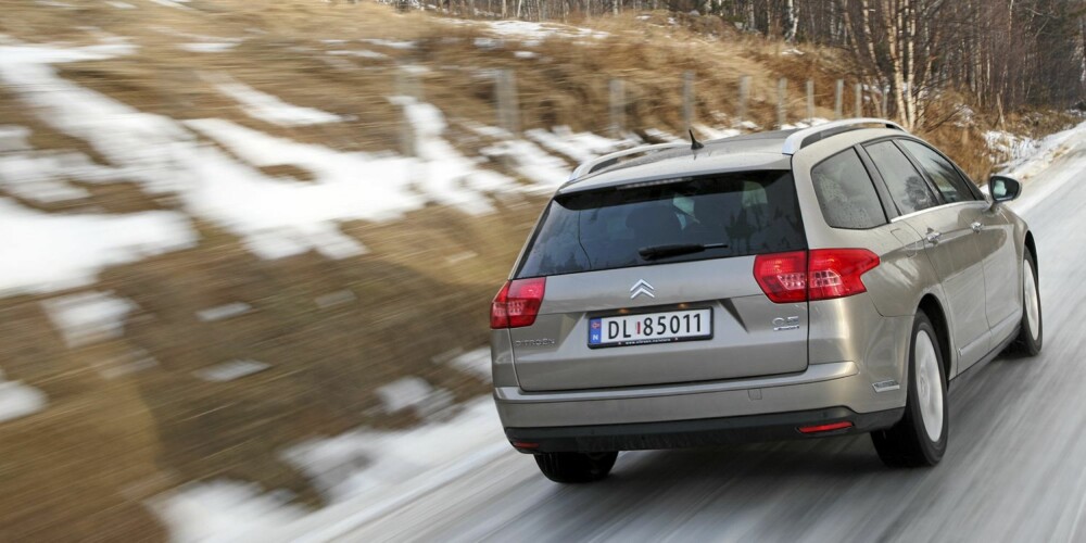MANGE FEIL: 2-3 år gamle Citroën C5 har mange feil. Foto: Egil Nordlien HM Foto MANGE FEIL: 2-3 år gamle Citroën C5 har mange feil. Foto: Egil Nordlien HM Foto