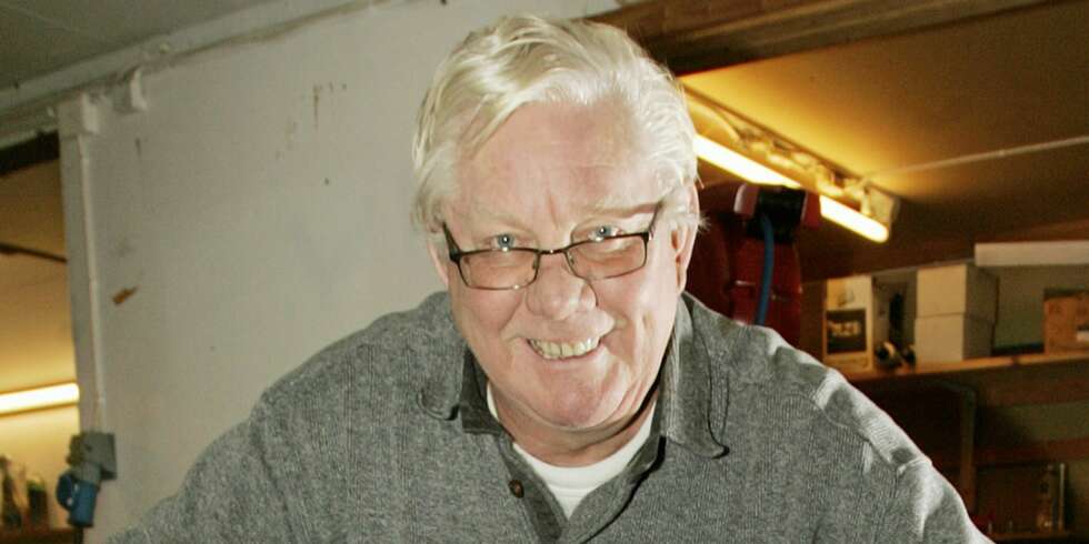 PÅ SCENEN: Nils Arne Eggen ligger ikke på latsiden i sommer. PÅ SCENEN: Nils Arne Eggen ligger ikke på latsiden i sommer.