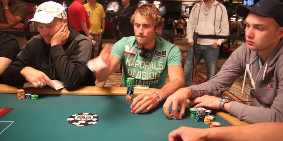 HASTA LA VISTA! ARRIVIDECCI! ADIOS!: WSOP 2012 ble en usedvanlig kortlivet affære for Petter Northug. 2012 har i det store og hele ikke vært Northugs år, verken på ski eller ved filten. HASTA LA VISTA! ARRIVIDECCI! ADIOS!: WSOP 2012 ble en usedvanlig kortlivet affære for Petter Northug. 2012 har i det store og hele ikke vært Northugs år, verken på ski eller ved filten.