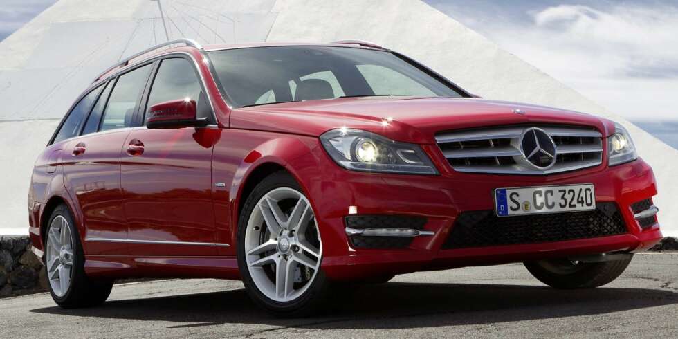 PRISFALL: Ny teknologi gjør Mercedes' bestselger rimeligere. Foto: Daimler AG PRISFALL: Ny teknologi gjør Mercedes' bestselger rimeligere. Foto: Daimler AG