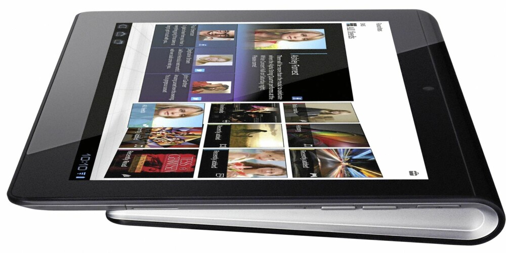 USENTRERT: Sony Tablet S har fått en såkalt off-centric design. Forbildet har vært magasinformen, der vekten samles på den ene siden. I portrettmodus fungerer dette bra på Sony Tablet S. USENTRERT: Sony Tablet S har fått en såkalt off-centric design. Forbildet har vært magasinformen, der vekten samles på den ene siden. I portrettmodus fungerer dette bra på Sony Tablet S.