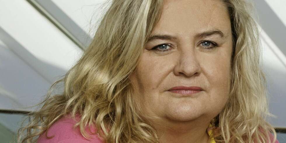 FRUSTRERT: - Jeg søker jobber hver eneste uke, men blir ikke engang innkalt til intervju, sier Hilde Skovdahl. FRUSTRERT: - Jeg søker jobber hver eneste uke, men blir ikke engang innkalt til intervju, sier Hilde Skovdahl.