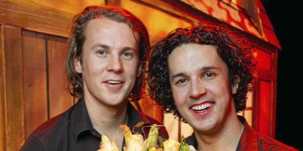 LATTERLIGE: Komibrødrene Bård (t.v.) og Vegard Ylvisåker har startet produksjonsselskap, og følger dermed i fotsporene til andre underholdningsfolk som Harald og Bård, Tomas Giertsen og Fredrik Skavlan. LATTERLIGE: Komibrødrene Bård (t.v.) og Vegard Ylvisåker har startet produksjonsselskap, og følger dermed i fotsporene til andre underholdningsfolk som Harald og Bård, Tomas Giertsen og Fredrik Skavlan.