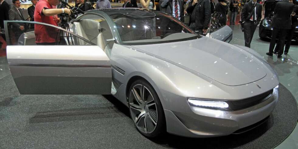 ELBIL: Pininfarina Cambiano. ELBIL: Pininfarina Cambiano.