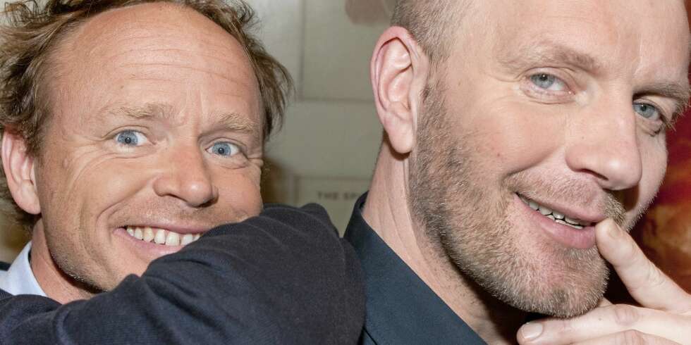 LATTERLIG GODE: Harald Eia og Bård Tufte Johansen kan le hele veien til banken. LATTERLIG GODE: Harald Eia og Bård Tufte Johansen kan le hele veien til banken.
