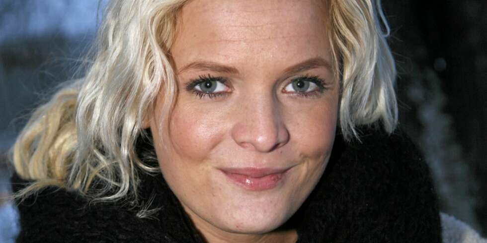 TRE I FAMILIEN: Pia Dailey Christoffersen fra NRK-serien Trekant hadde en svært dramatisk fødsel for tre uker siden. TRE I FAMILIEN: Pia Dailey Christoffersen fra NRK-serien Trekant hadde en svært dramatisk fødsel for tre uker siden.
