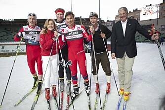 FRED OG INGEN FARE: Johan Remen Evensen (t.v.), Elisabeth Andreassen, eiendomskongen Carl Erik Krefting, Petter Stordalen, Petter Pilgaard og Fabian Stang stilte smilende opp for fotografen under «Sprint Ski» på Bislett. FRED OG INGEN FARE: Johan Remen Evensen (t.v.), Elisabeth Andreassen, eiendomskongen Carl Erik Krefting, Petter Stordalen, Petter Pilgaard og Fabian Stang stilte smilende opp for fotografen under «Sprint Ski» på Bislett.