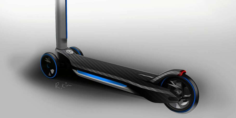 GIMMICK: To elektriske sparkesykler kan brukes når bilen må parkeres. FOTO: BMW. GIMMICK: To elektriske sparkesykler kan brukes når bilen må parkeres. FOTO: BMW.