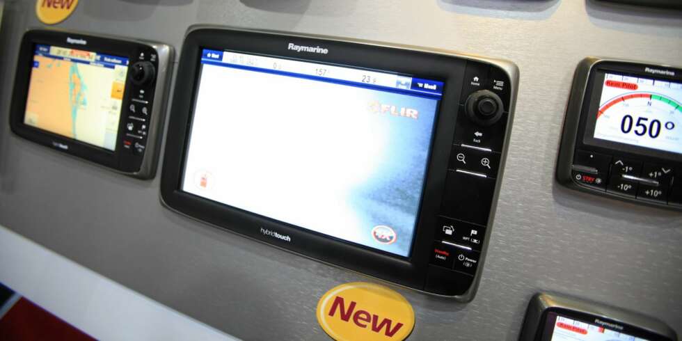 NYHETER: Raymarine e95/e97 og e125/e127. NYHETER: Raymarine e95/e97 og e125/e127.
