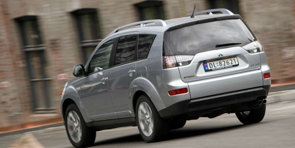 SUV-EREN: Mange nordmenn ønsker seg SUV. Outlander er i så måte være et relativt trygt kjøp. SUV-EREN: Mange nordmenn ønsker seg SUV. Outlander er i så måte være et relativt trygt kjøp.
