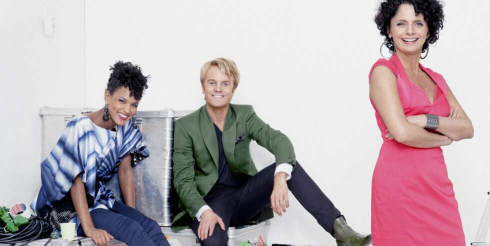 GULLGUTT: Erik har fått store oppgaver i NRK. I 2010 ledet han Eurovision Song Contest sammen med Nadia Hasnaoui og Haddy N'jie. GULLGUTT: Erik har fått store oppgaver i NRK. I 2010 ledet han Eurovision Song Contest sammen med Nadia Hasnaoui og Haddy N'jie.