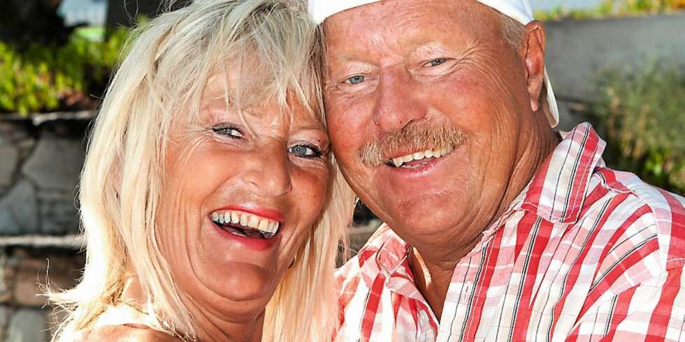 TVILLINGSJELER: - Vi er som skapt for hverandre - og fyller dagene med humor og kjærlighet, sier Per Ståle og Anne Lise. De har vært sammen i to og et halvt år. TVILLINGSJELER: - Vi er som skapt for hverandre - og fyller dagene med humor og kjærlighet, sier Per Ståle og Anne Lise. De har vært sammen i to og et halvt år.