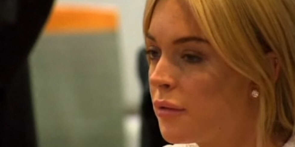 PASS DEG!: Lindsay Lohan fikk klar beskjed av dommeren om å jekke seg ned. PASS DEG!: Lindsay Lohan fikk klar beskjed av dommeren om å jekke seg ned.