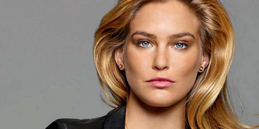 TRAKASSERT: Supermodellen Bar Refaeli forteller at hun ble befølt av en kvinnelig sikkerhetsvakt på flyplassen. TRAKASSERT: Supermodellen Bar Refaeli forteller at hun ble befølt av en kvinnelig sikkerhetsvakt på flyplassen.