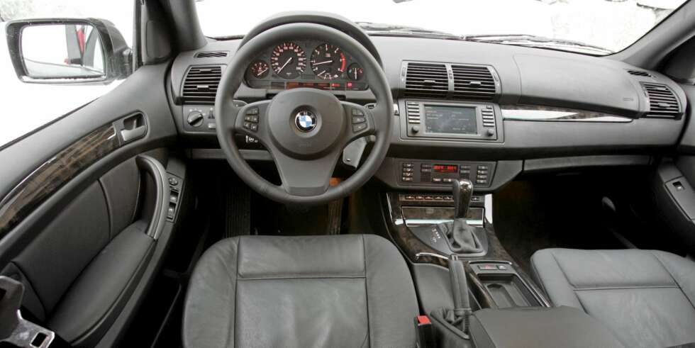 GAMMELT, MEN GODT: Slik ser en BMW X5 fra 2004 ut innvendig. FOTO: Terje Bjørnsen GAMMELT, MEN GODT: Slik ser en BMW X5 fra 2004 ut innvendig. FOTO: Terje Bjørnsen