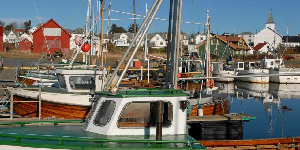 I HAVN: På selve kaiområdet er det toalett og dusj til fri avbenyttelse, og like ovenfor finner du gatekjøkken og butikk. FOTO: Arne Otto Iversen I HAVN: På selve kaiområdet er det toalett og dusj til fri avbenyttelse, og like ovenfor finner du gatekjøkken og butikk. FOTO: Arne Otto Iversen