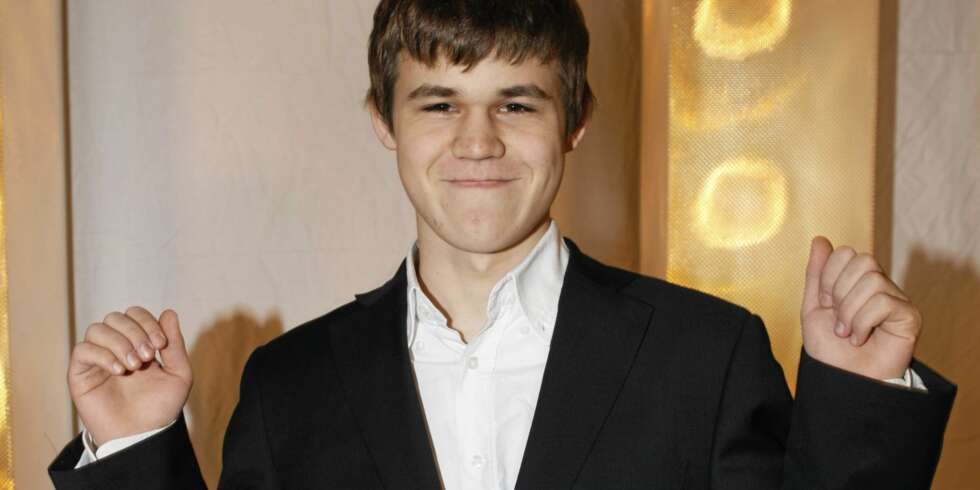 POPULÆR: Magnus Carlsen er en populær mann i USA, og var i forrige uke gjest i «The Colbert Report» på Comedy Central. POPULÆR: Magnus Carlsen er en populær mann i USA, og var i forrige uke gjest i «The Colbert Report» på Comedy Central.