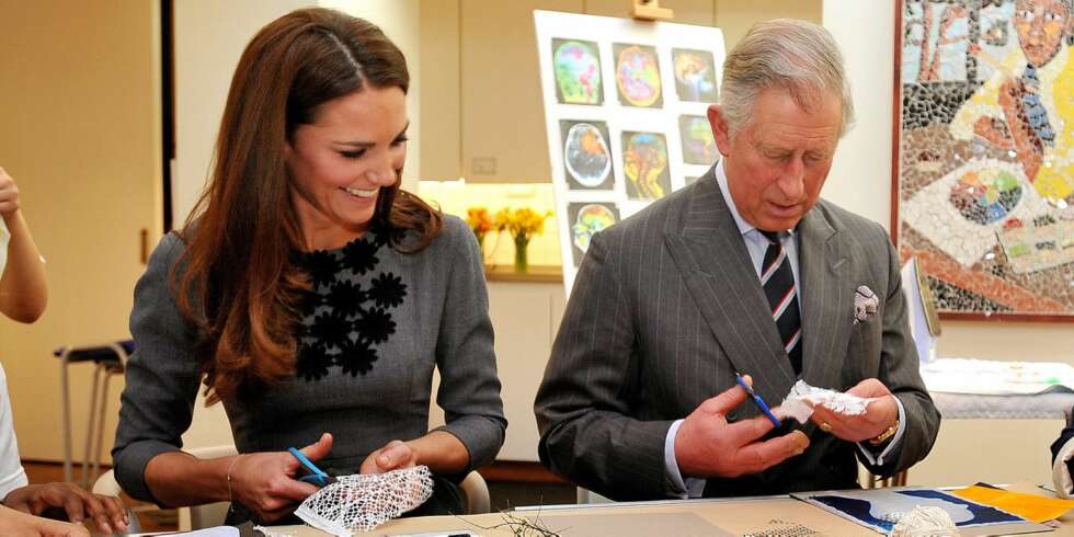 GODE VENNER: Prins Charles og Kate er blitt gode venner, og svigerfar vil for all del unngå at hun skal føle seg jaget, slik hans første kone Diana ble. GODE VENNER: Prins Charles og Kate er blitt gode venner, og svigerfar vil for all del unngå at hun skal føle seg jaget, slik hans første kone Diana ble.