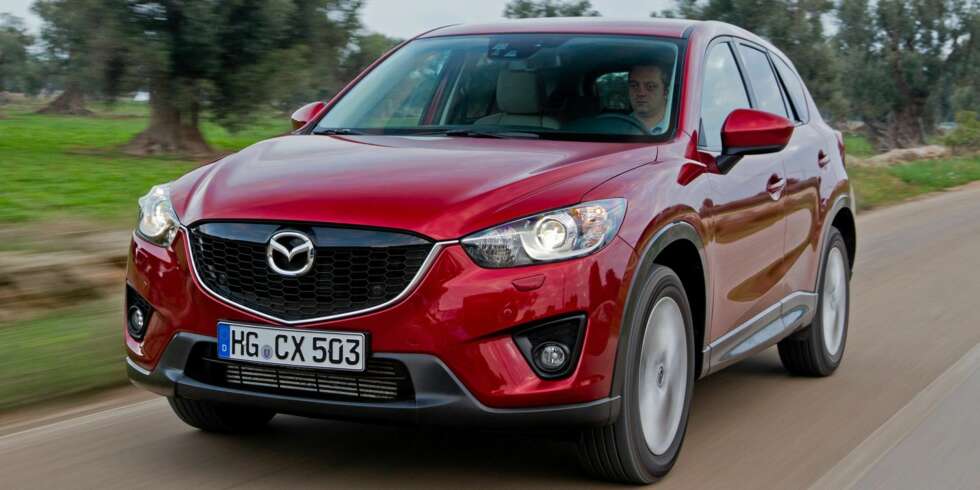 POPULÆR: Over 600 nordmenn har allerede bestilt Mazda CX-5, som seiler opp som en bestselger fra Mazda. Foto: Mazda POPULÆR: Over 600 nordmenn har allerede bestilt Mazda CX-5, som seiler opp som en bestselger fra Mazda. Foto: Mazda