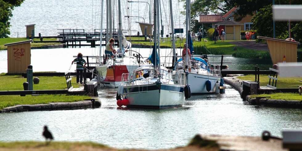 MØTE: Kanalen har i snart 200 år vært en møteplass for mennesker fra hele verden, og blir besøkt av rundt 3 millioner turister årlig. FOTO: Göran Billeson MØTE: Kanalen har i snart 200 år vært en møteplass for mennesker fra hele verden, og blir besøkt av rundt 3 millioner turister årlig. FOTO: Göran Billeson