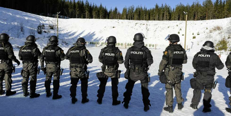 Etter 22. juli har politiet skjerpet instruksen om å gå aktivt inn og stanse gjerningsmenn som skyter. Etter 22. juli har politiet skjerpet instruksen om å gå aktivt inn og stanse gjerningsmenn som skyter.