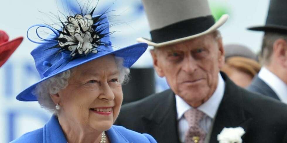 MÅTTE PÅ SYKEHUS: Prins Philip rakk å være med på deler av dronning Elizabeths jubileumsfeiring, før han ble sendt til sykehus. Der lå han i fem netter. MÅTTE PÅ SYKEHUS: Prins Philip rakk å være med på deler av dronning Elizabeths jubileumsfeiring, før han ble sendt til sykehus. Der lå han i fem netter.