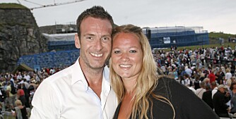 LYKKELIGE: I august i fjor giftet Carsten seg med sin kjære Tonje Kristin Wøllo. LYKKELIGE: I august i fjor giftet Carsten seg med sin kjære Tonje Kristin Wøllo.