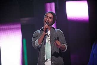 NÅDDE SEMIFINALEN: Omar har overbevist stort i «The Voice», og hang nesten med helt til finalen. Men sist fredag var eventyret over. NÅDDE SEMIFINALEN: Omar har overbevist stort i «The Voice», og hang nesten med helt til finalen. Men sist fredag var eventyret over.