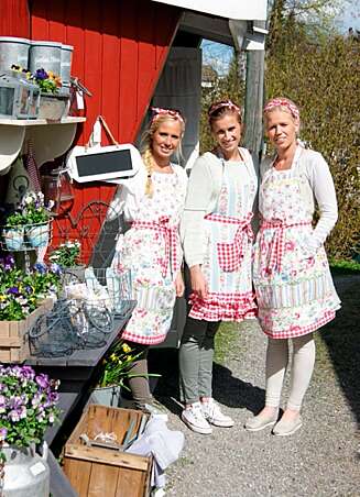SJARM: Her er det både en sjarmerende butikk og sjarmerende jenter. SJARM: Her er det både en sjarmerende butikk og sjarmerende jenter.
