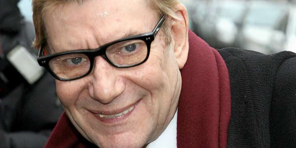 LEGENDE: Etter fem dager i koma mætte Yves Saint Laurent gi tapt for sykdommen LEGENDE: Etter fem dager i koma mætte Yves Saint Laurent gi tapt for sykdommen