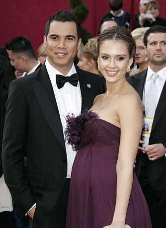 Jessica Alba og forloveden Cash Warren Jessica Alba og forloveden Cash Warren