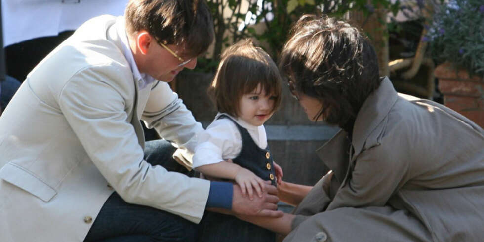 Tom Cruise, Katie Holmes og Suri i Berlin. Tom Cruise, Katie Holmes og Suri i Berlin.