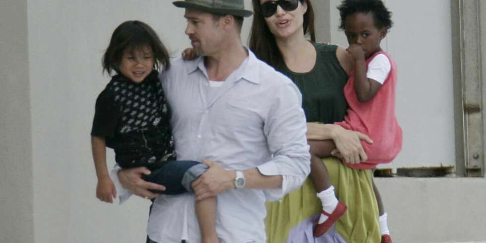 Brad Pitt og Angelina Jolie med barna Brad Pitt og Angelina Jolie med barna