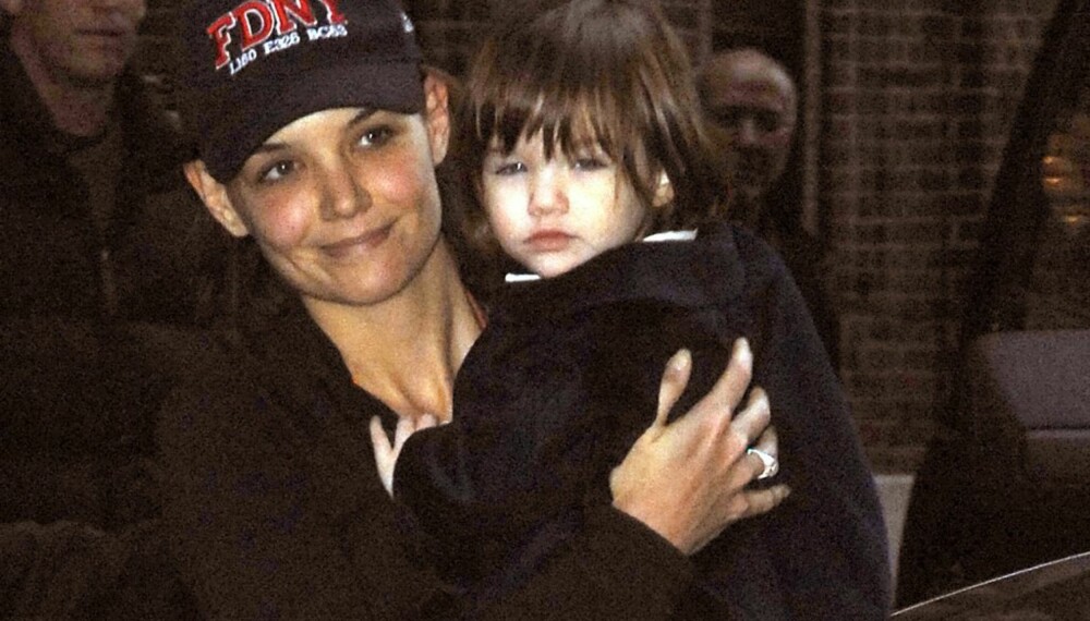 Katie Holmes med datteren Suri etter New York Maraton Katie Holmes med datteren Suri etter New York Maraton
