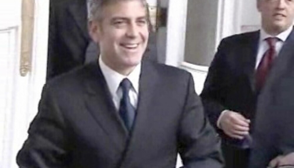 Clooney on Darfur mission Clooney on Darfur mission
