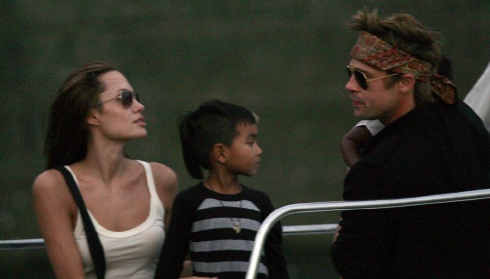 Brad Pitt og Angelina Jolie pluss Zahara og Maddox Brad Pitt og Angelina Jolie pluss Zahara og Maddox