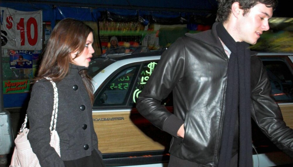 Rachel Bilson og Adam Brody Rachel Bilson og Adam Brody