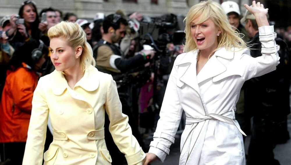 Paris Hilton og Elisha Cuthbert Paris Hilton og Elisha Cuthbert