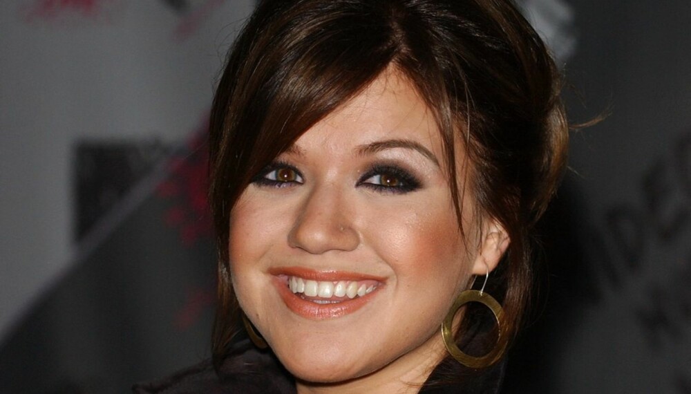 Kelly Clarkson Kelly Clarkson