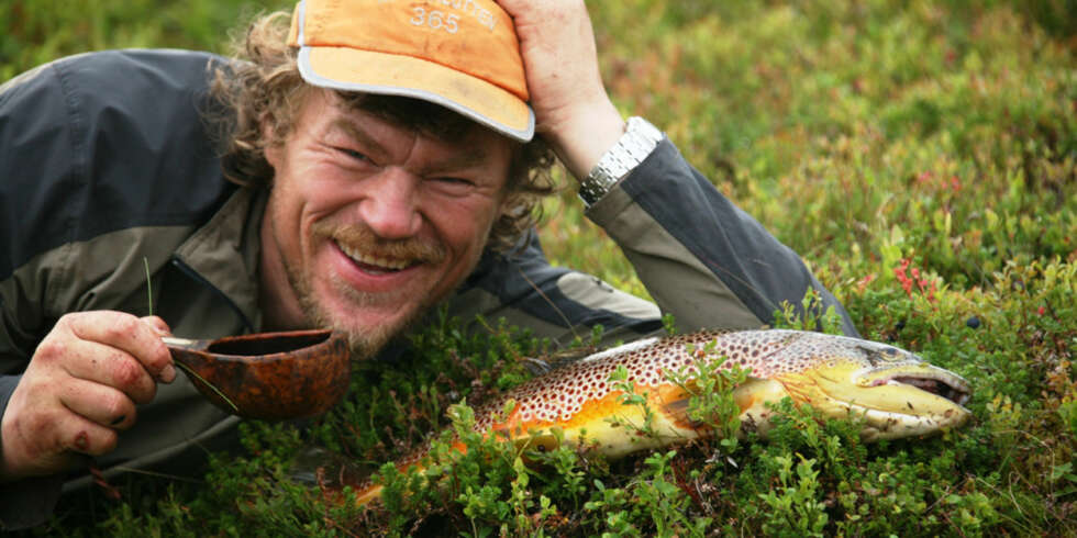 VILLMARKSHELT: Lars Monsen er mange gutters store helt. Bruk han i utdrikningslaget. VILLMARKSHELT: Lars Monsen er mange gutters store helt. Bruk han i utdrikningslaget.