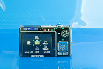 Olympus FE-300 Olympus FE-300