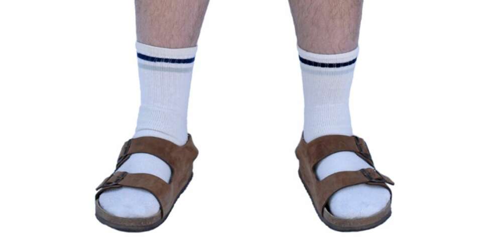 FY! Sokker i sandaler er noe av det verste kvinner vet! FY! Sokker i sandaler er noe av det verste kvinner vet!