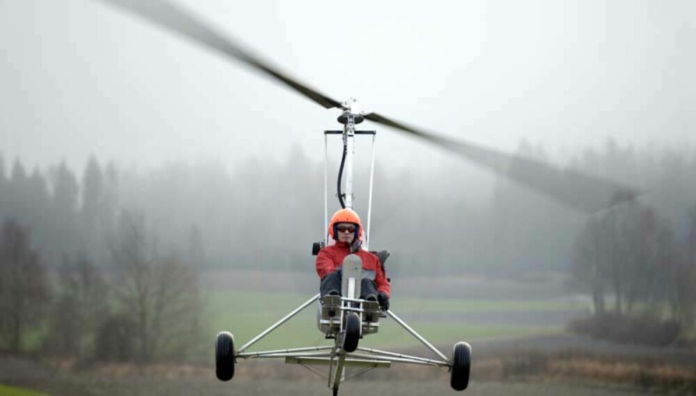 Enkelheten i å fly rundt med en propell på ryggen er selve poenget med denne flygningen, sier Henrik Lund Pedersen. Foto: Håkon Bonafede Enkelheten i å fly rundt med en propell på ryggen er selve poenget med denne flygningen, sier Henrik Lund Pedersen. Foto: Håkon Bonafede