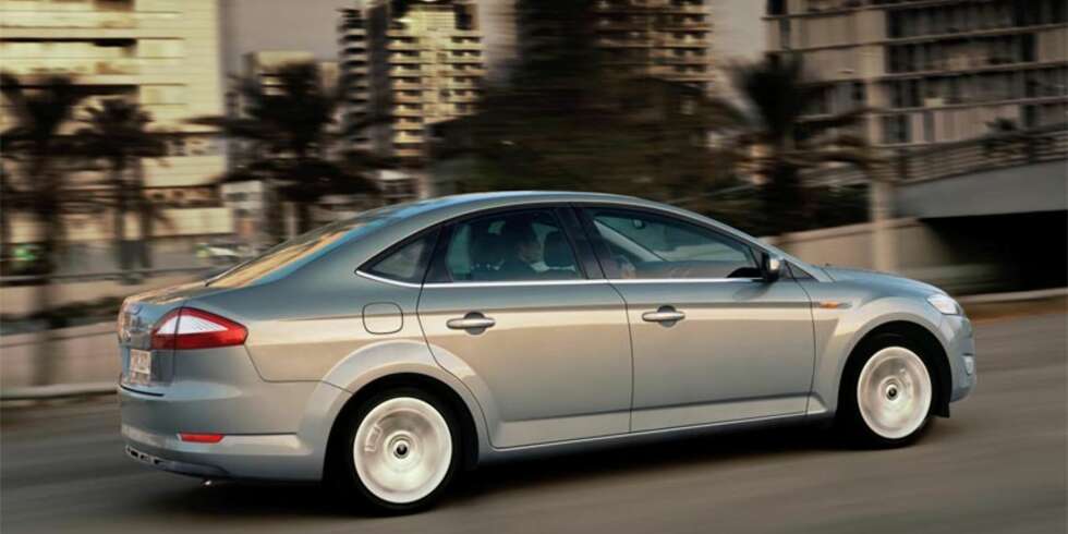 Mondeo kommer som sedan, kombicoupé og stasjonsvogn. Mondeo kommer som sedan, kombicoupé og stasjonsvogn.